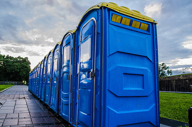 Porta potty delivery and setup in Sunset, LA